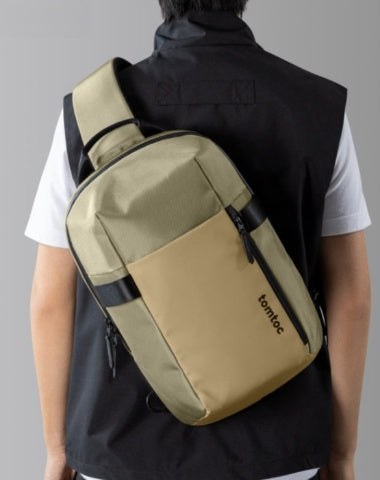 Khaki 14‘’ Laptop Large Sling Bag For Big Men 9L Sports Large Sling Bag For Men