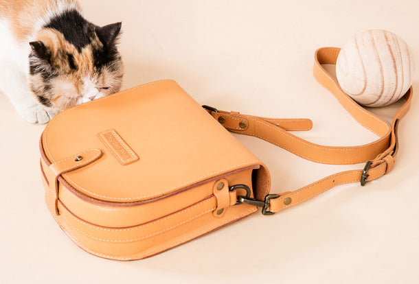 Cute Brown LEATHER Flip Side Bag Handmade WOMEN Saddle Phone Crossbody –  Feltify