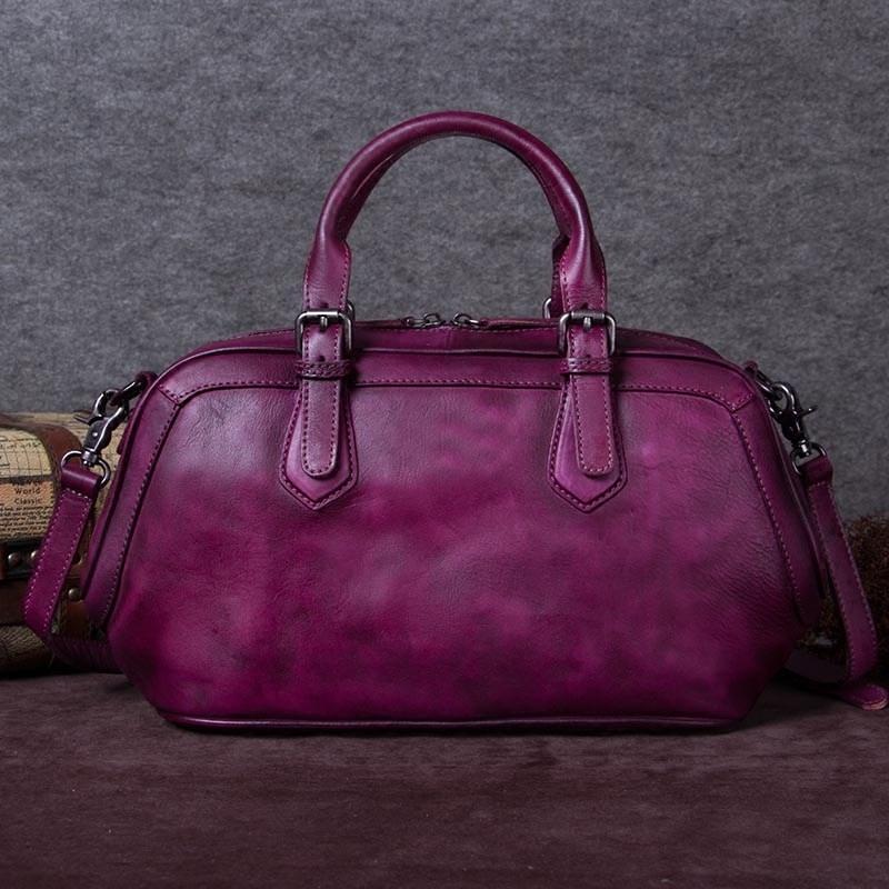 Violet handbag hi-res stock photography and images - Alamy